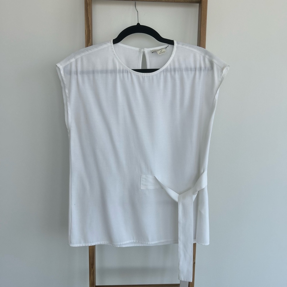Club Monaco White Sleeveless Tie Front Blouse